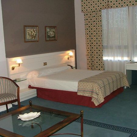 Hotel Las Cigueenas 트루히요 객실 사진