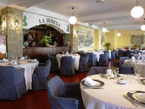 Hotel Las Cigueenas 트루히요 레스토랑 사진